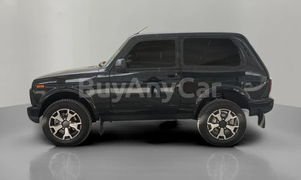 Vehicle photo 3