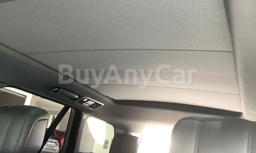 Vehicle photo 8
