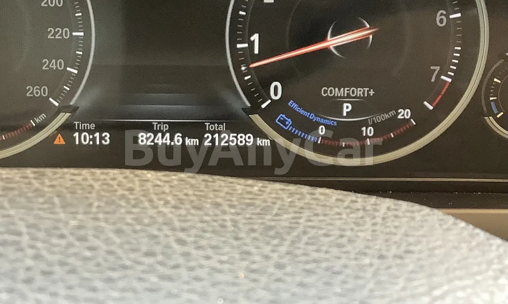 Vehicle photo 9
