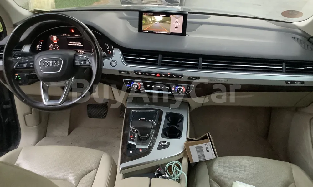 Vehicle photo 7