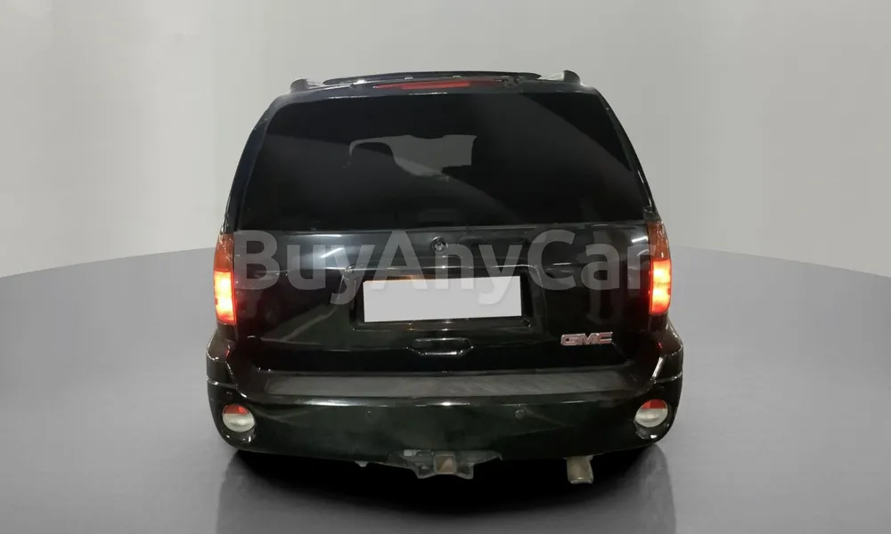 Vehicle photo 2