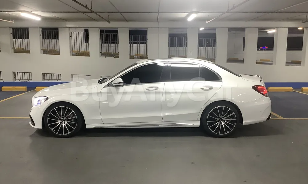Vehicle photo 4