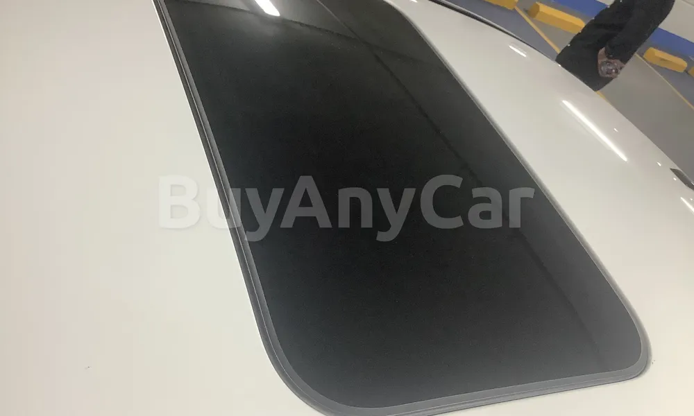 Vehicle photo 5
