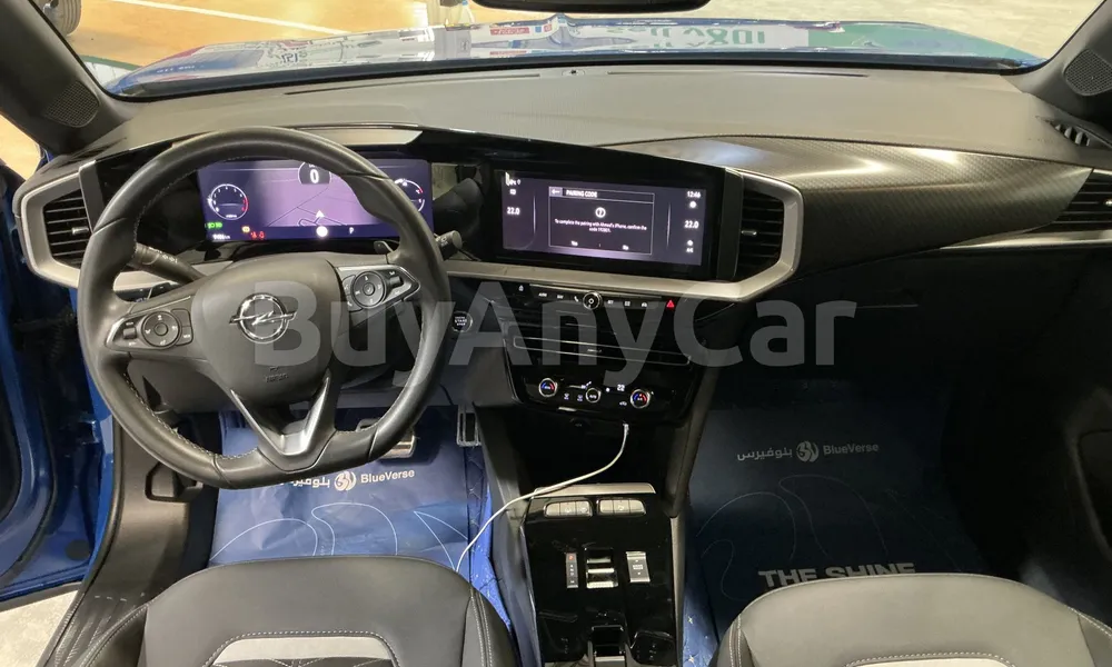 Vehicle photo 8