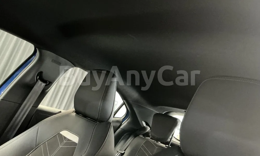 Vehicle photo 9
