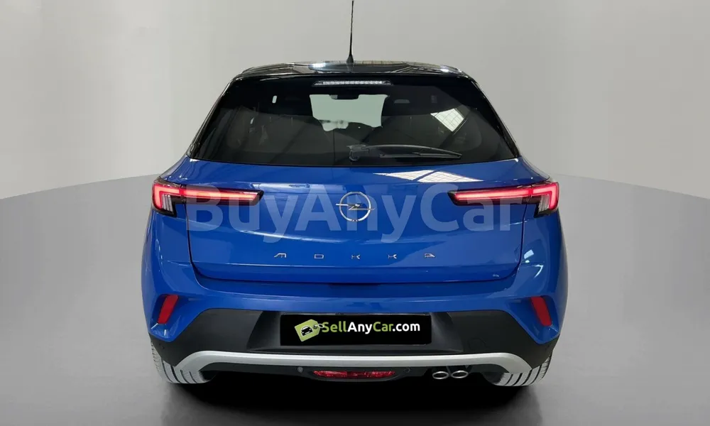 Vehicle photo 2