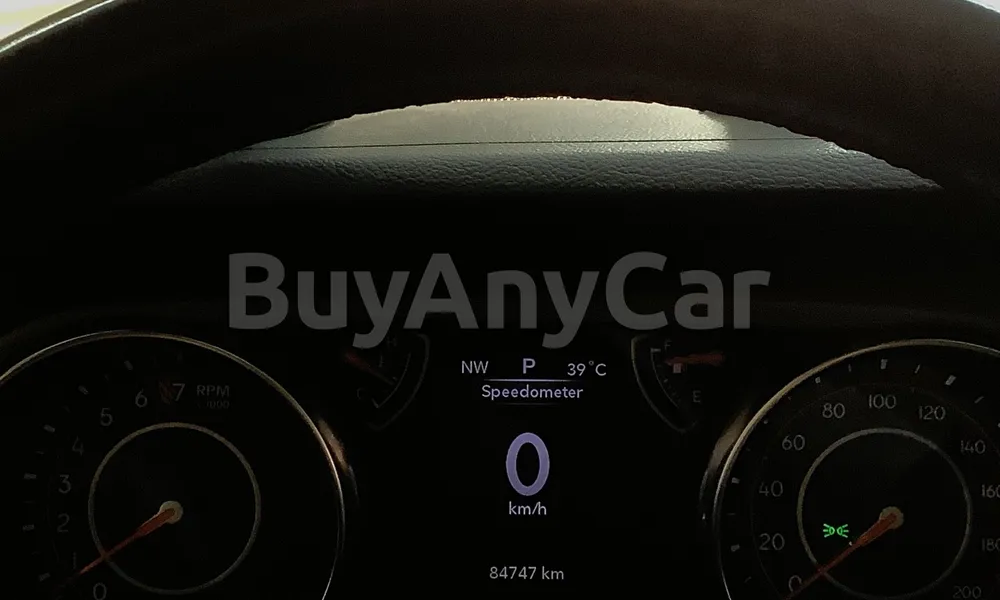 Vehicle photo 6