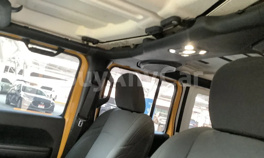 Vehicle photo 8