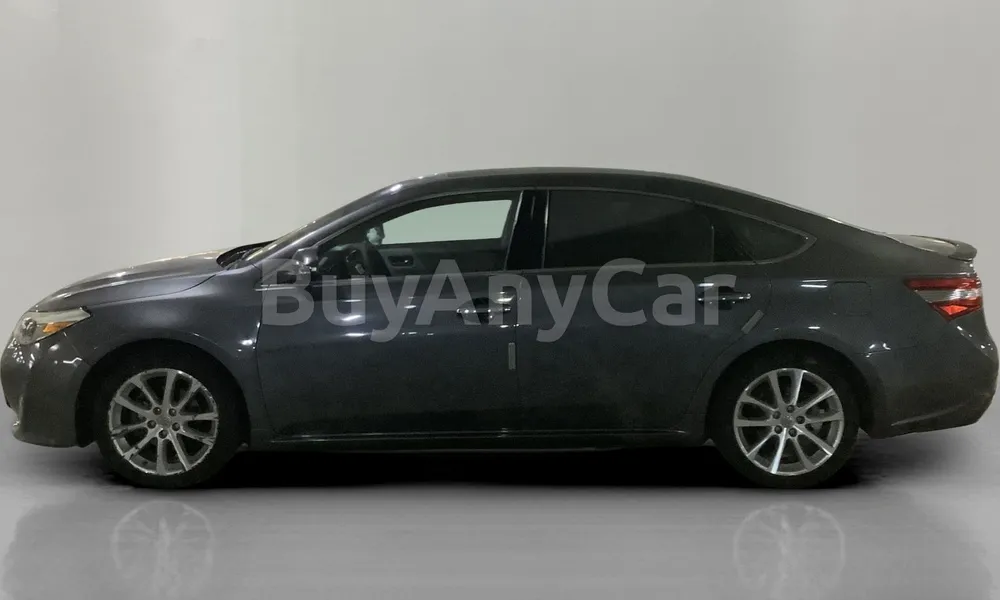 Vehicle photo 4