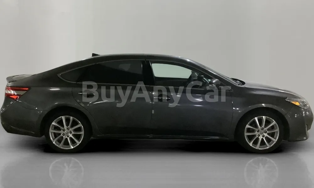 Vehicle photo 3