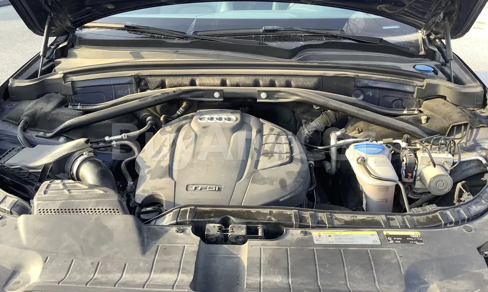 Vehicle photo 7