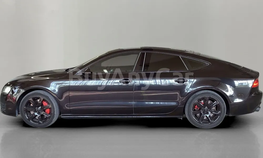 Vehicle photo 3