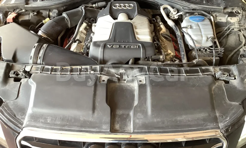 Vehicle photo 6
