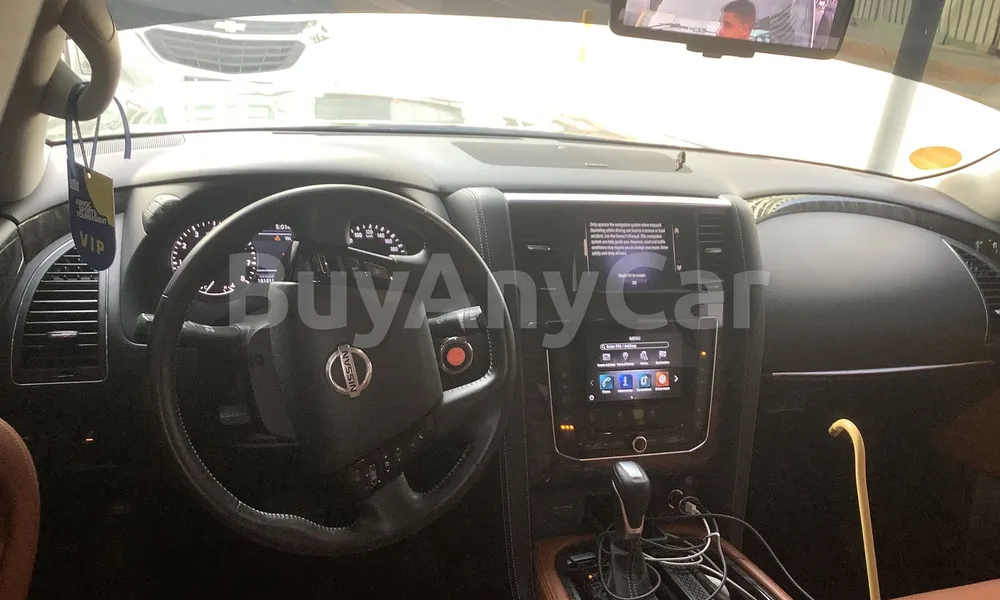 Vehicle photo 7
