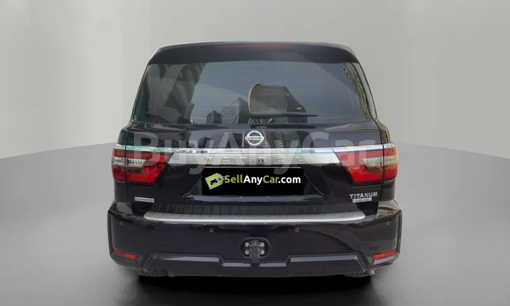 Vehicle photo 2