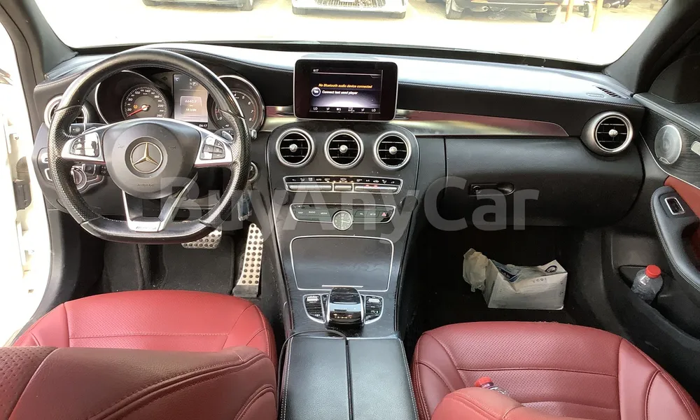 Vehicle photo 7
