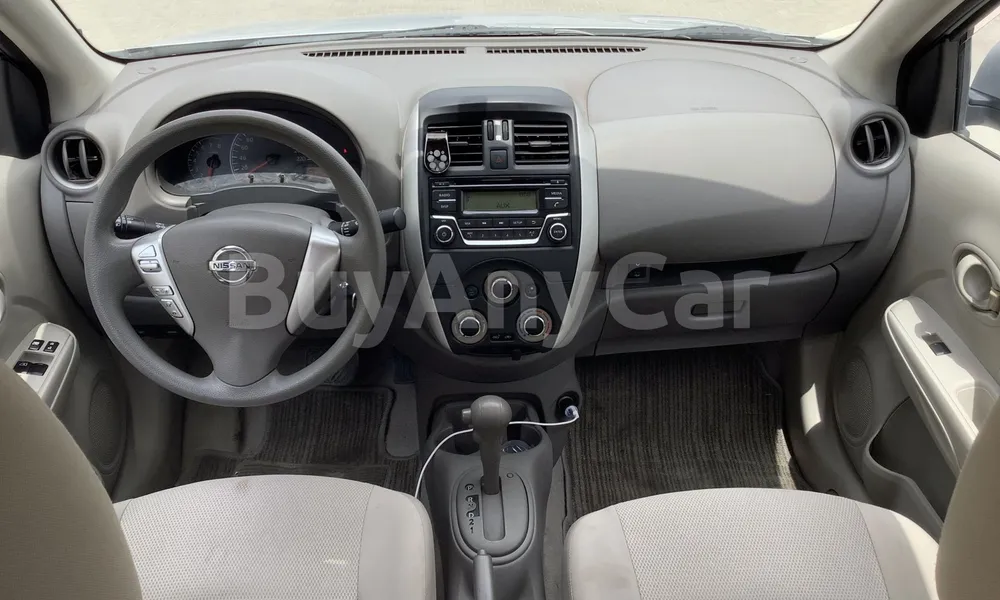 Vehicle photo 8