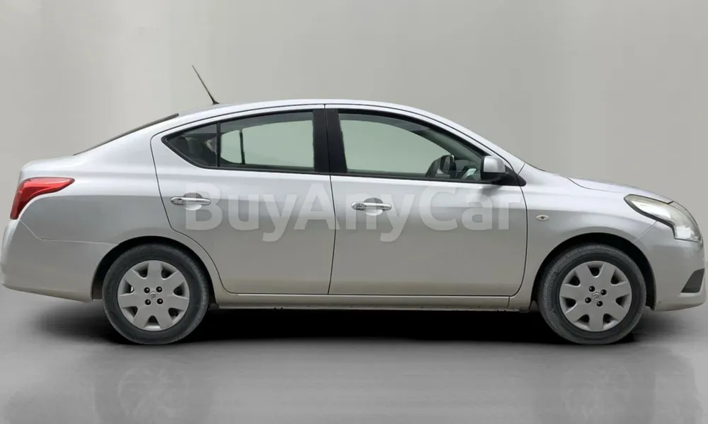 Vehicle photo 3