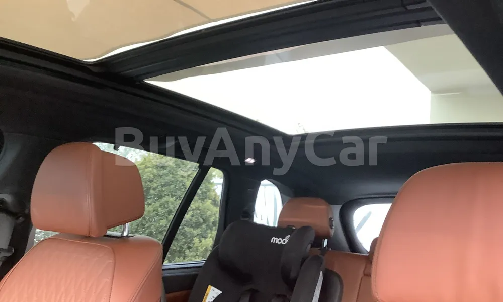 Vehicle photo 8