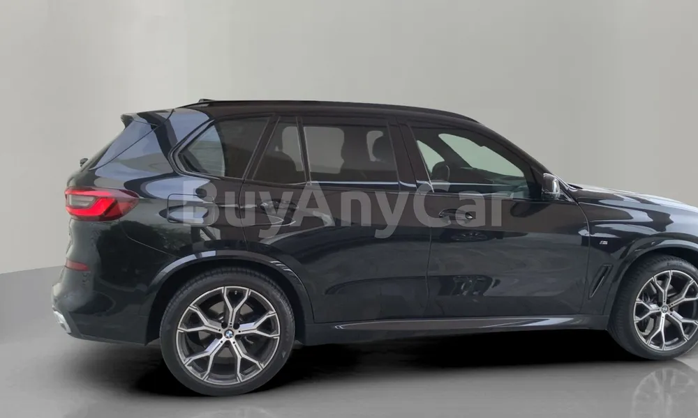 Vehicle photo 3