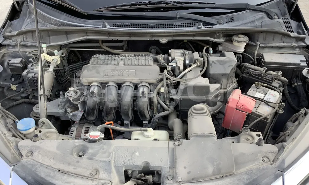 Vehicle photo 8