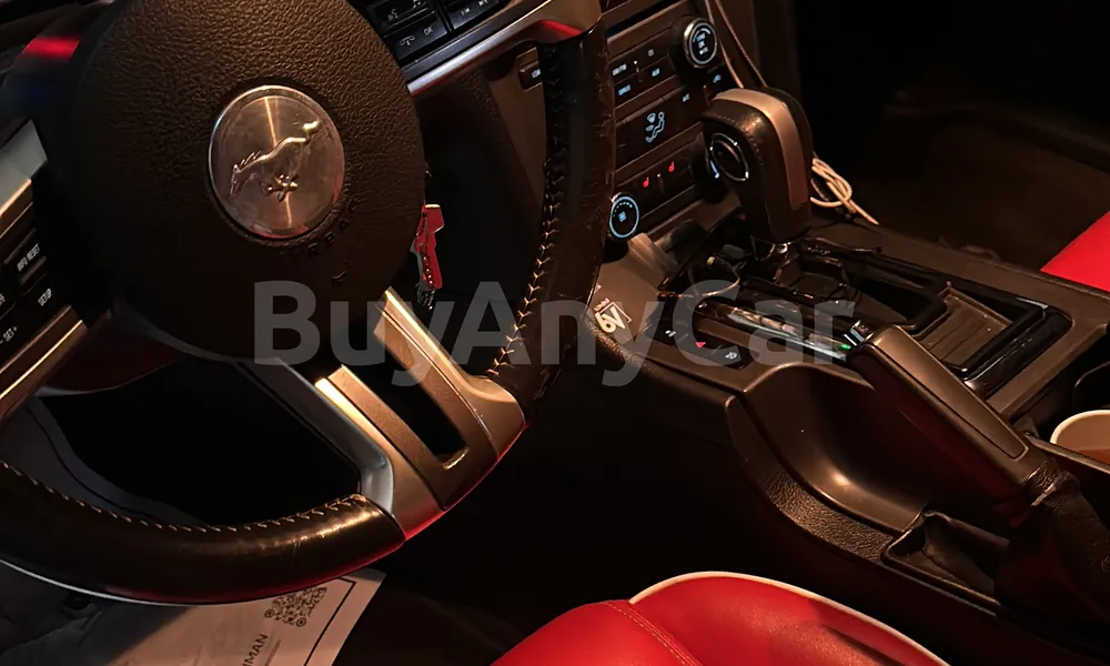 Vehicle photo 5