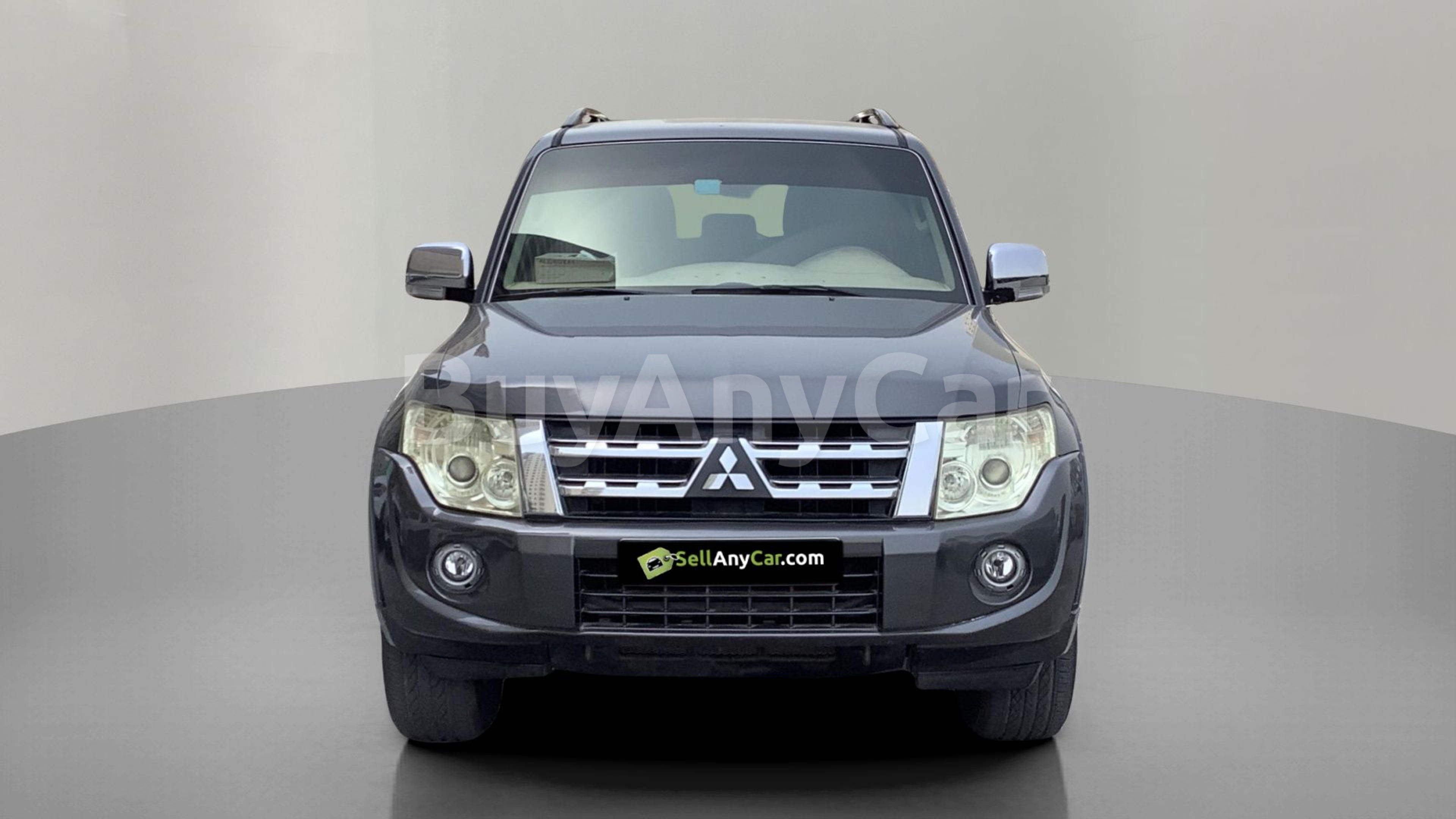 2013 Mitsubishi Pajero