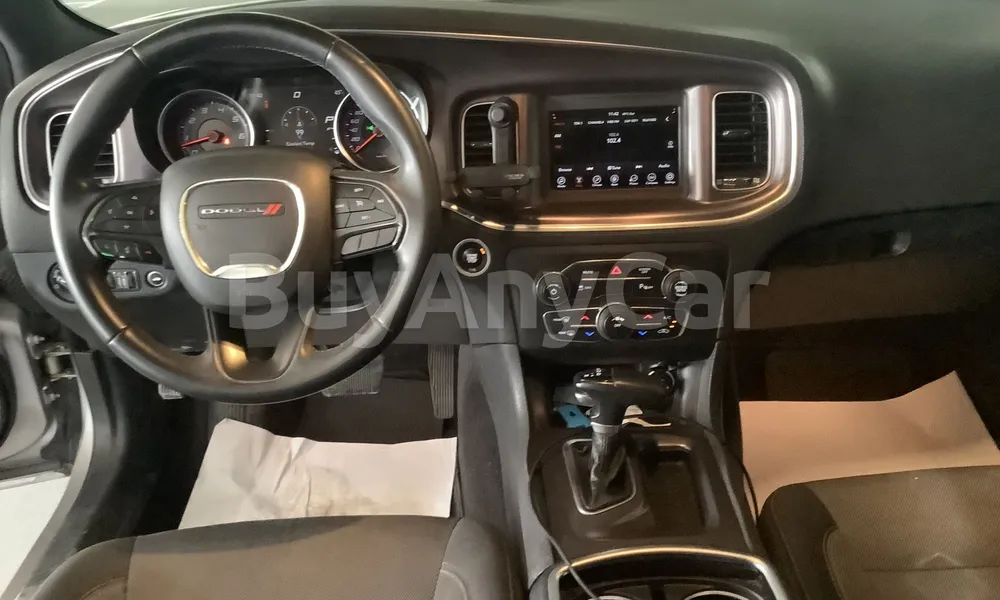 Vehicle photo 8