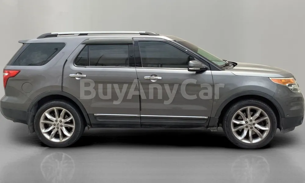 Vehicle photo 3