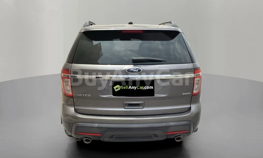 Vehicle photo 2