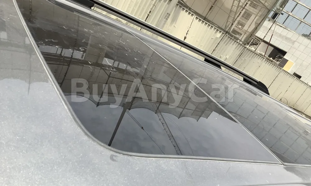Vehicle photo 5