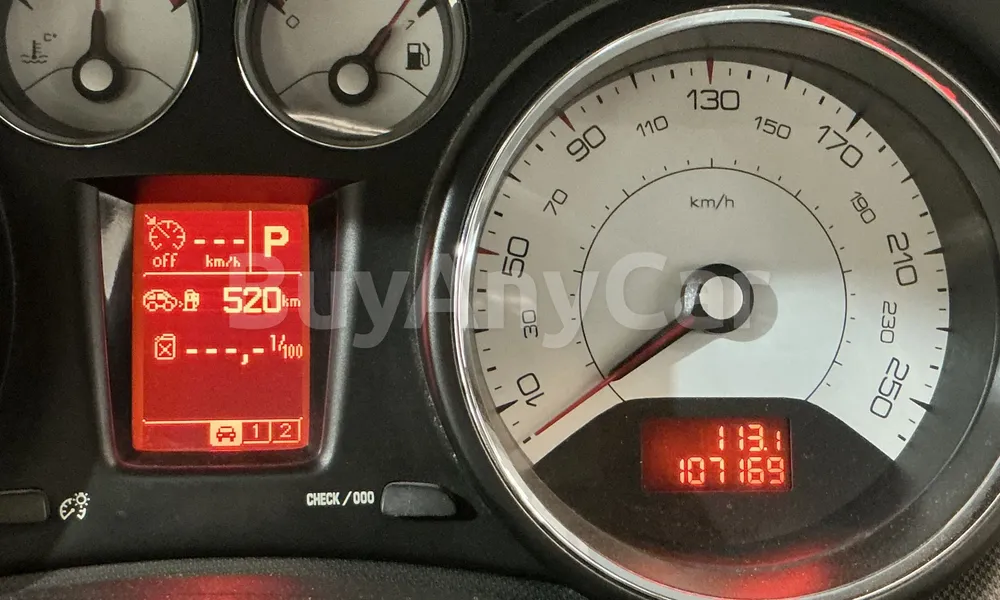 Vehicle photo 8