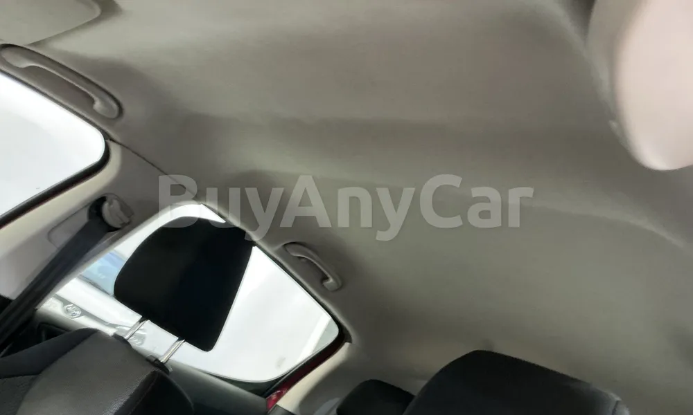 Vehicle photo 9