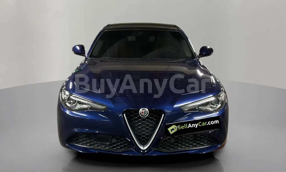 Vehicle photo 1