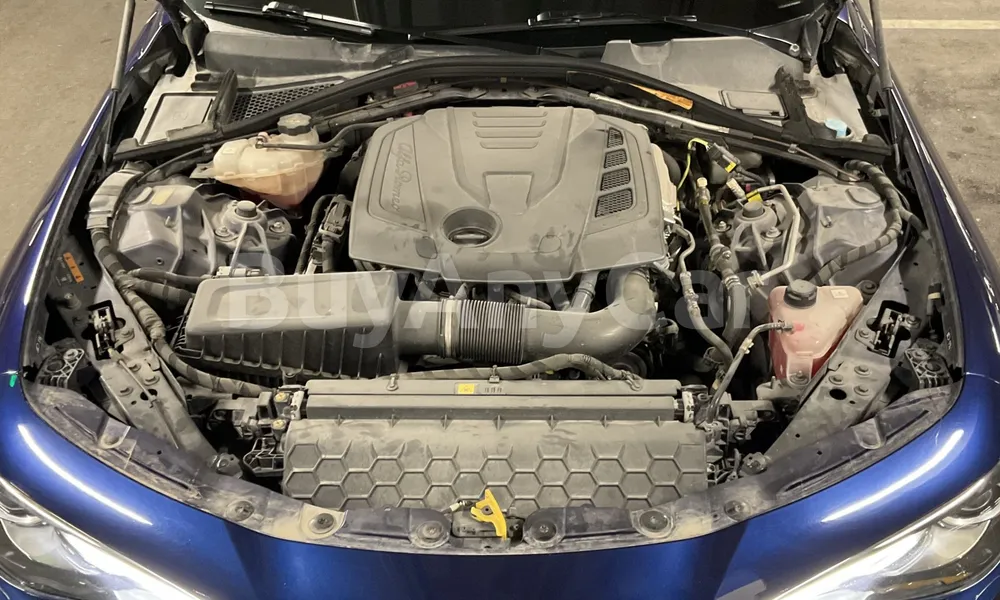 Vehicle photo 7
