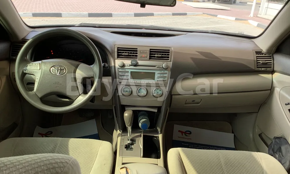Vehicle photo 8