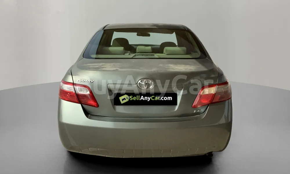 Vehicle photo 2