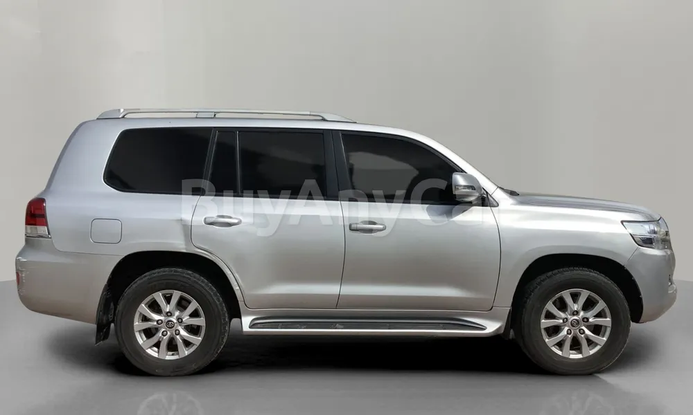Vehicle photo 3