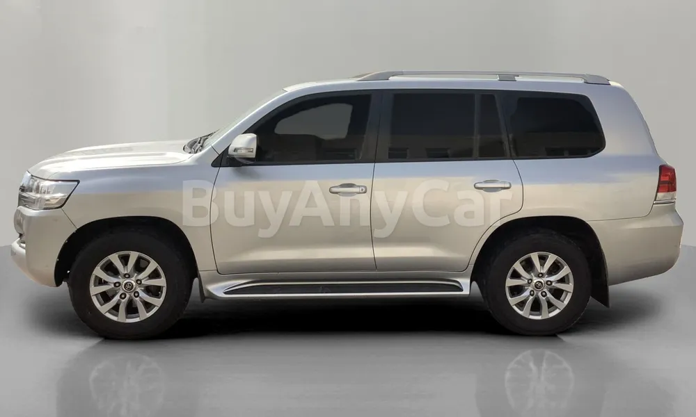 Vehicle photo 4