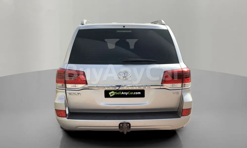 Vehicle photo 2