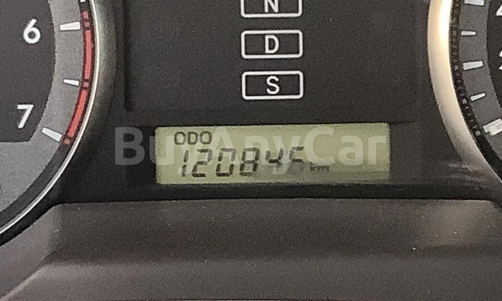 Vehicle photo 8