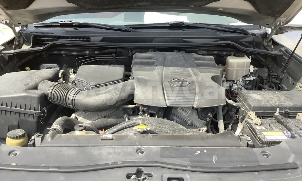 Vehicle photo 6
