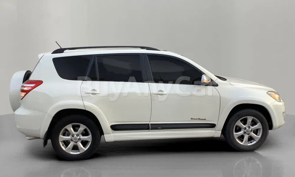 Vehicle photo 3