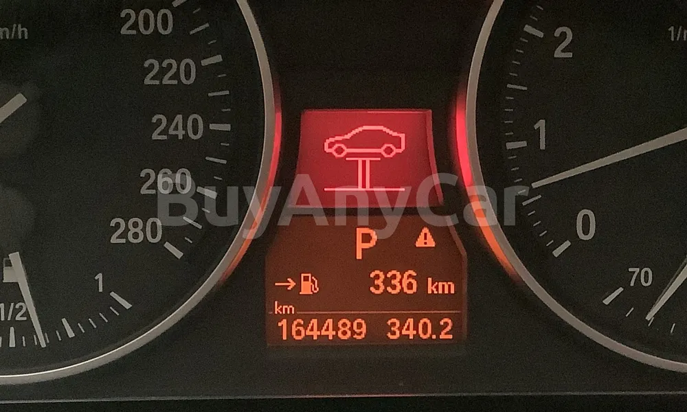 Vehicle photo 8