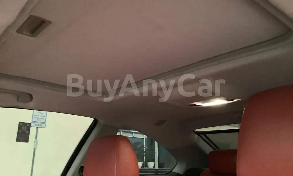 Vehicle photo 9