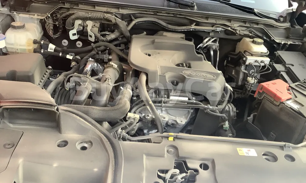 Vehicle photo 6