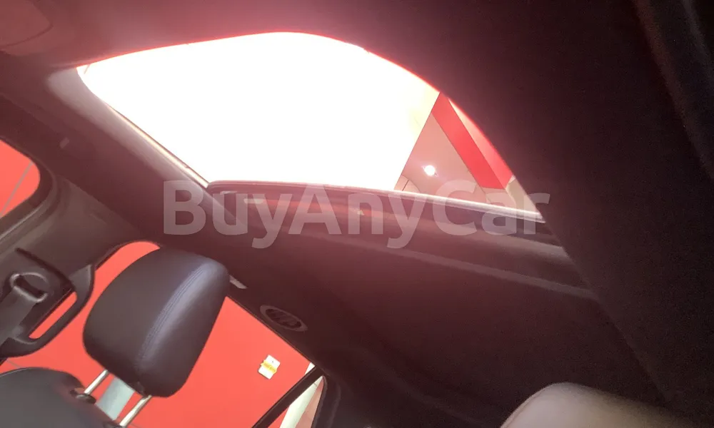 Vehicle photo 8