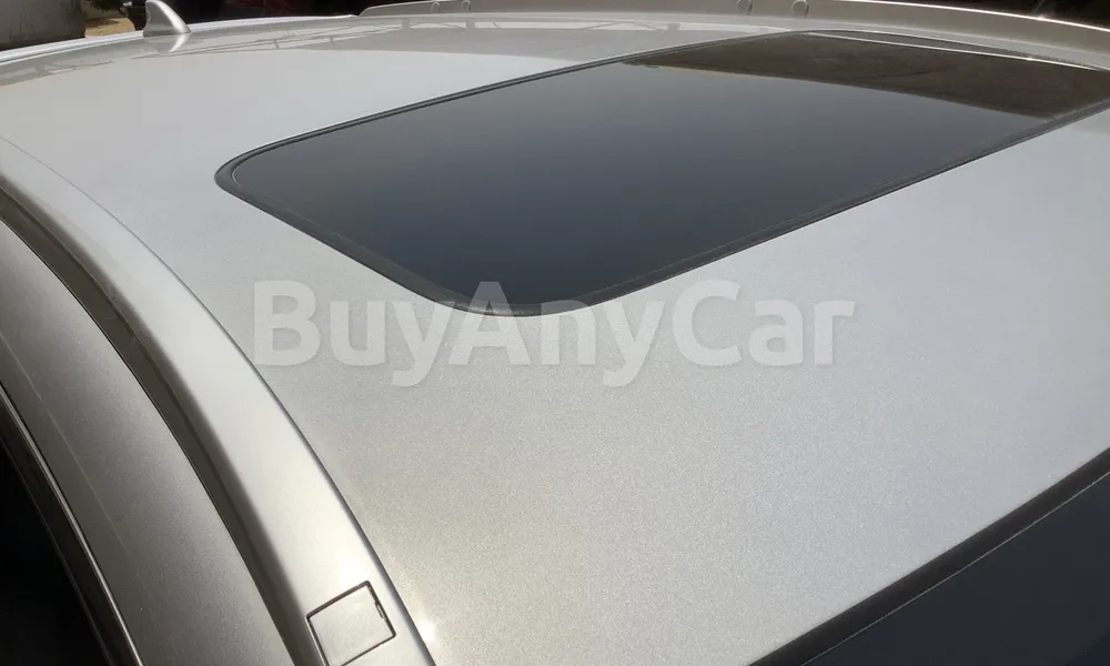 Vehicle photo 5