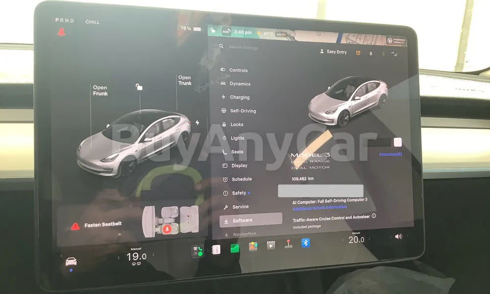Vehicle photo 4