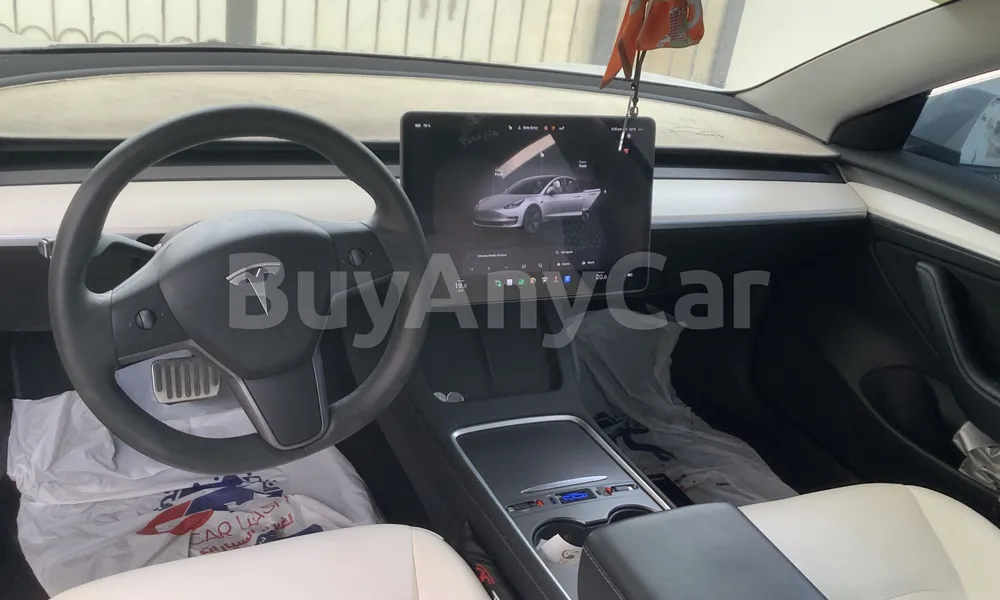 Vehicle photo 9